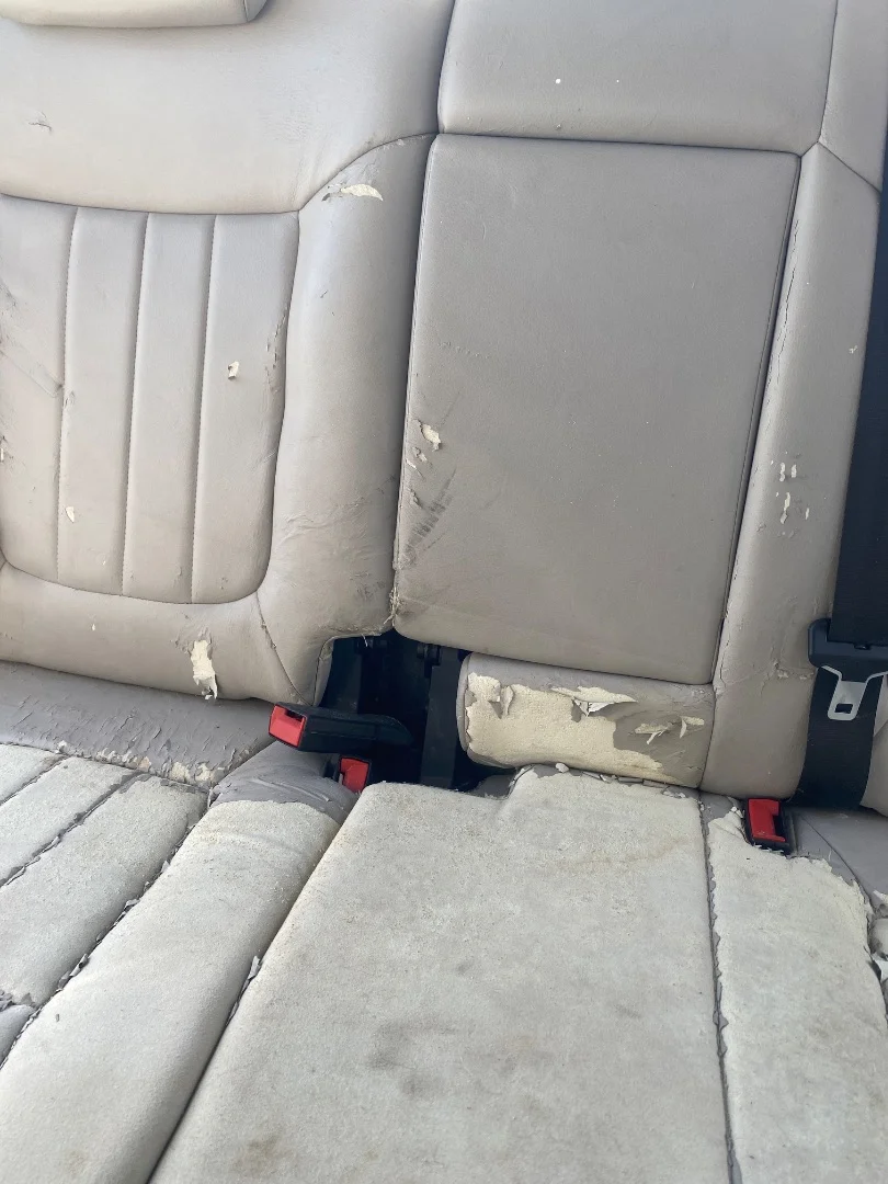 Foto de ENGANCHE CINTURON TRASERO DERECHO PEUGEOT 3008 1.6 16V (120 CV / 88 KW)