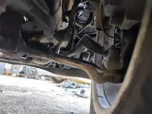 Foto de BRAZO SUSPENSION DELANTERO DERECHO BMW SERIE 3 BERLINA (E90) 2.0 16V Diesel (163 CV / 120 KW)