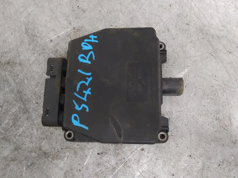 Foto de MODULO ELECTRONICO VOLKSWAGEN GOLF V (1K1)(10.2003) 1.9 TDI (90 CV / 66 KW) referencia 500906625