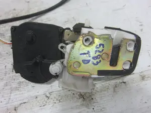 Foto de CERRADURA PUERTA TRASERA DERECHA MG ROVER ROVER 45 (T/RT) 1.4 16V CAT (103 CV / 76 KW) referencia FQM100480 foto 5