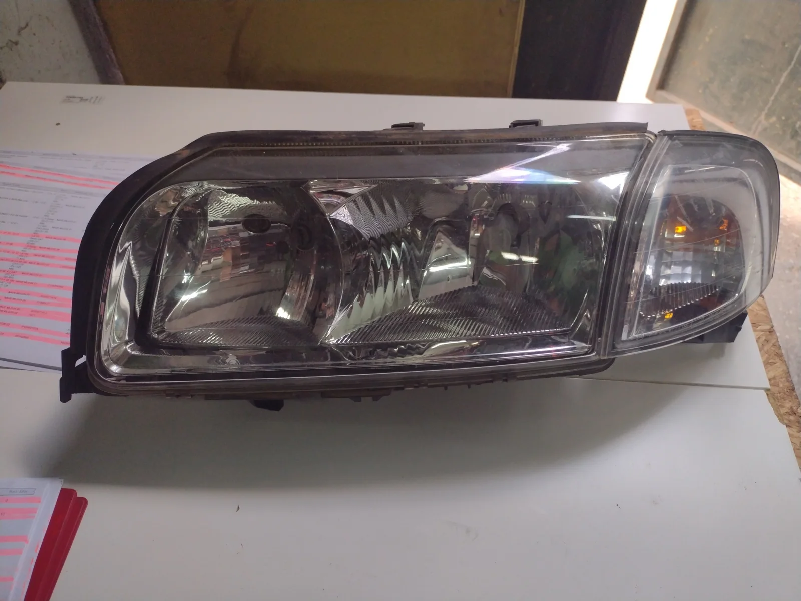 Foto de FARO IZQUIERDO VOLVO S80 BERLINA referencia 8693557