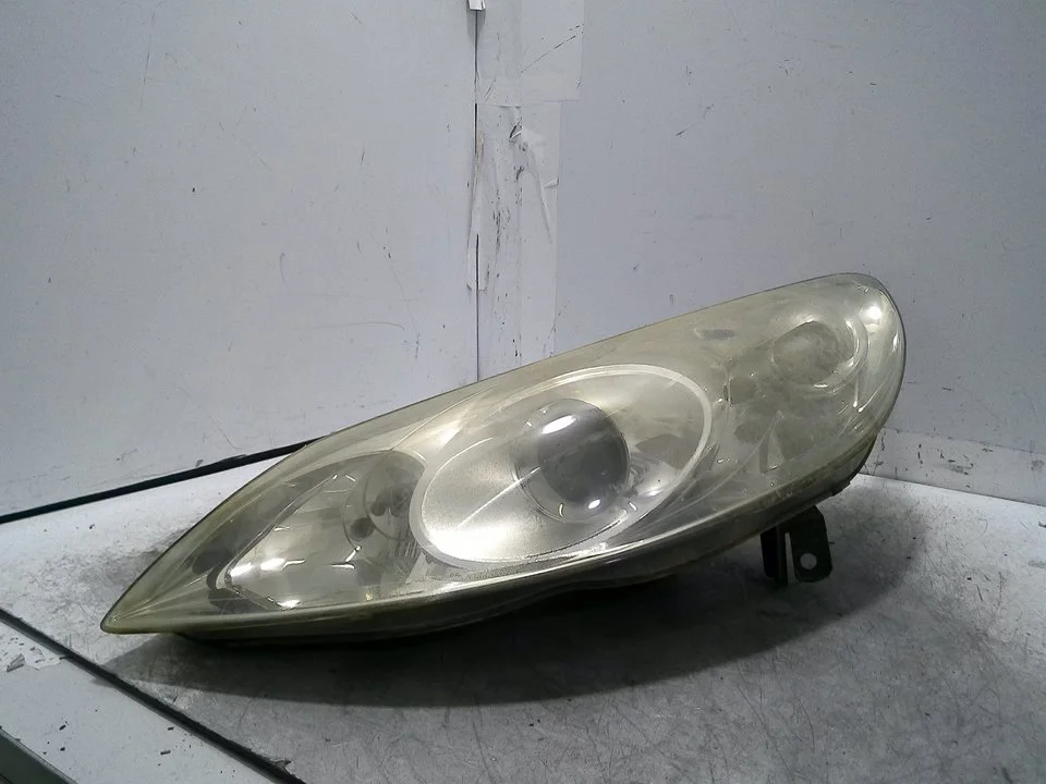 Foto de FARO IZQUIERDO PEUGEOT 407 2.0 16V HDi FAP CAT (RHR / DW10BTED4) (136 CV / 100 KW) referencia 0301213271