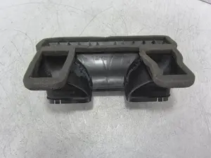 Foto de REJILLA AIREADORA PORSCHE MACAN (95BA) referencia 95B858431A foto 4