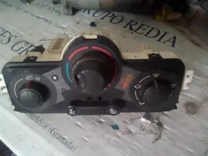 Foto de MANDO CALEFACCION / AIRE ACONDICIONADO RENAULT MEGANE II BERLINA 5P referencia 7701055146