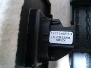 Foto de MANDO ELEVALUNAS DELANTERO DERECHO FORD MONDEO BERLINA (GE) 2.0 16V DI TD CAT (116 CV / 85 KW) referencia 1S7T14529AB foto 3