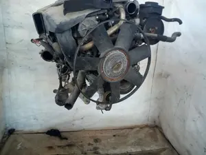 Foto de MOTOR COMPLETO BMW SERIE 5 BERLINA (E39) 2.5 24V Turbodiesel CAT (163 CV / 120 KW) referencia 256D1 foto 15