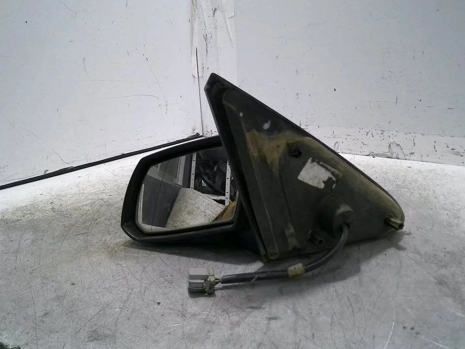 Foto de RETROVISOR IZQUIERDO FORD MONDEO BERLINA (GE) 2.0 16V DI TD CAT (116 CV / 85 KW) referencia E9014119