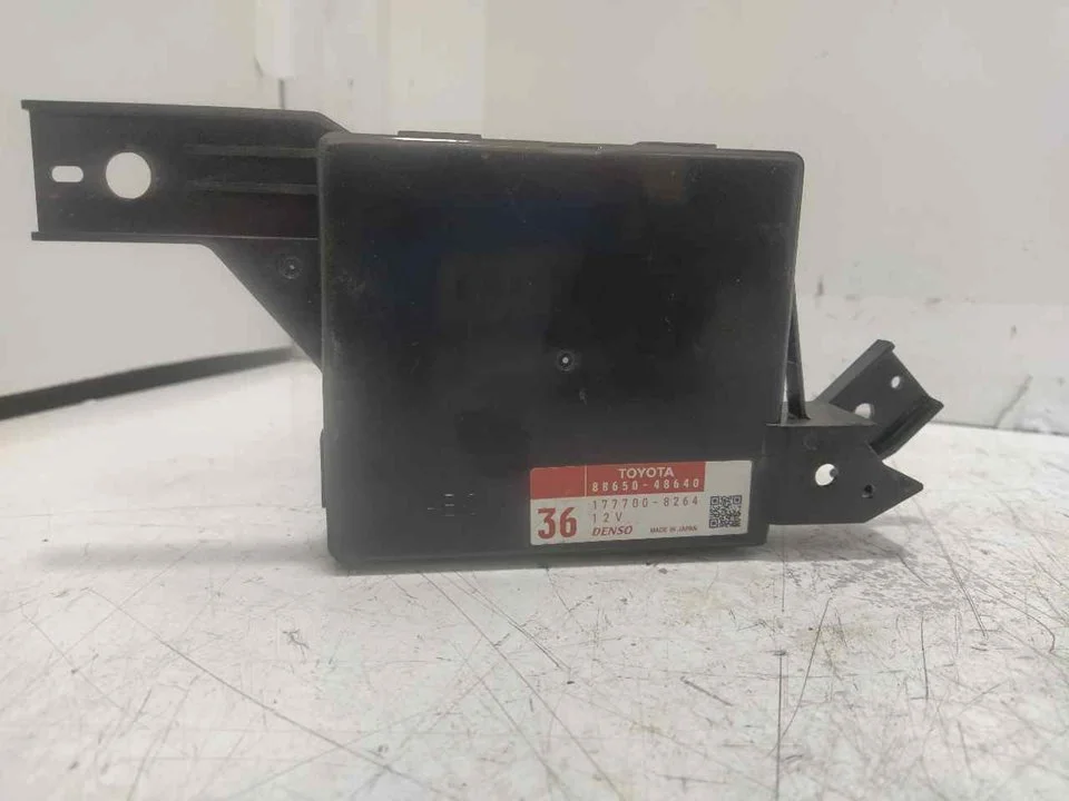 Foto de MODULO ELECTRONICO LEXUS RX (GGL1/GYL1) 3.5 V6 24V CAT (249 CV / 183 KW) referencia 8865048640