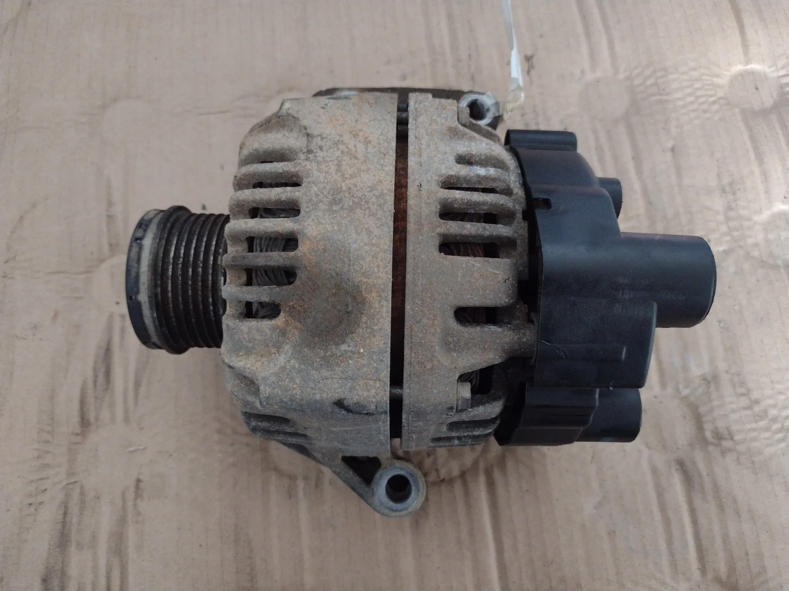 Foto de ALTERNADOR OPEL MERIVA referencia 46823547