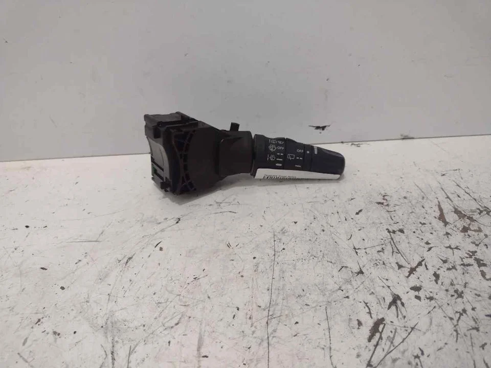 Foto de MANDO LIMPIA NISSAN PRIMERA BERLINA (P12) 1.9 16V Turbodiesel CAT (120 CV / 88 KW) referencia 25260AV615