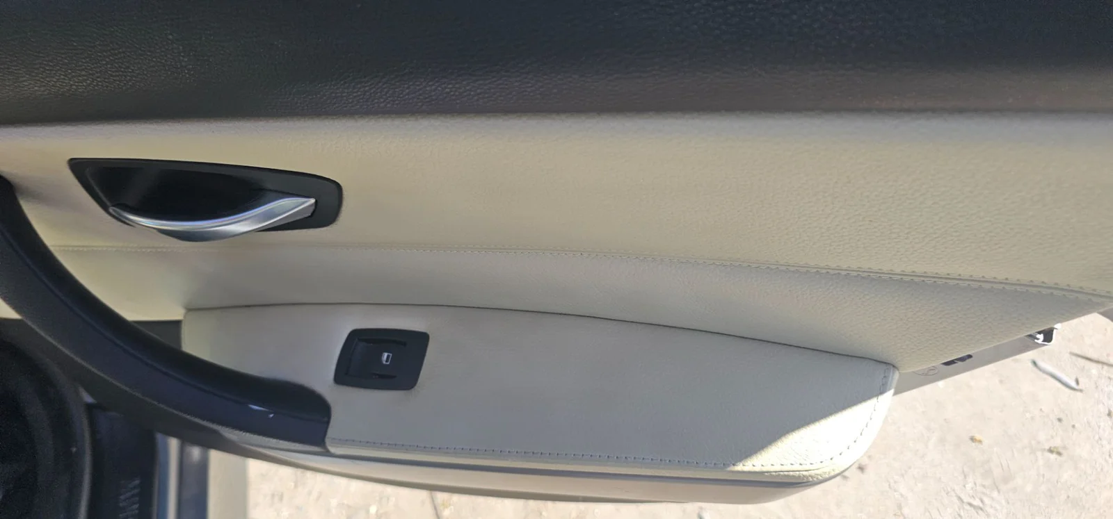 Foto de MANDO ELEVALUNAS TRASERO DERECHO BMW SERIE 3 BERLINA (E90) 2.0 CAT (129 CV / 95 KW)