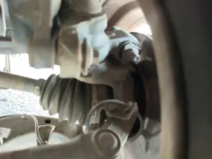 Foto de PINZA DE FRENO DELANTERA DERECHA NISSAN PRIMERA BERLINA (P12) 1.9 16V Turbodiesel CAT (120 CV / 88 KW) referencia 410014U10A