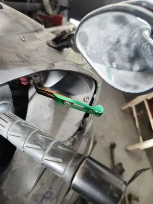 Foto de MANETA DERECHA KAWASAKI ZZR 1400 1441 cm3 - 147.2 kW (0 CV / 0 KW)