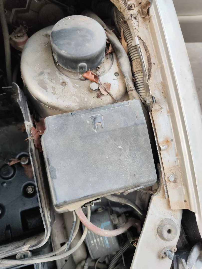 Foto de CAJA RELES / FUSIBLES PEUGEOT 206 1.6 16V CAT (109 CV / 80 KW)