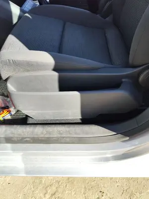 Foto de ASIENTO DELANTERO IZQUIERDO VOLKSWAGEN GOLF PLUS V (5M1) 1.9 TDI (105 CV / 77 KW) foto 3