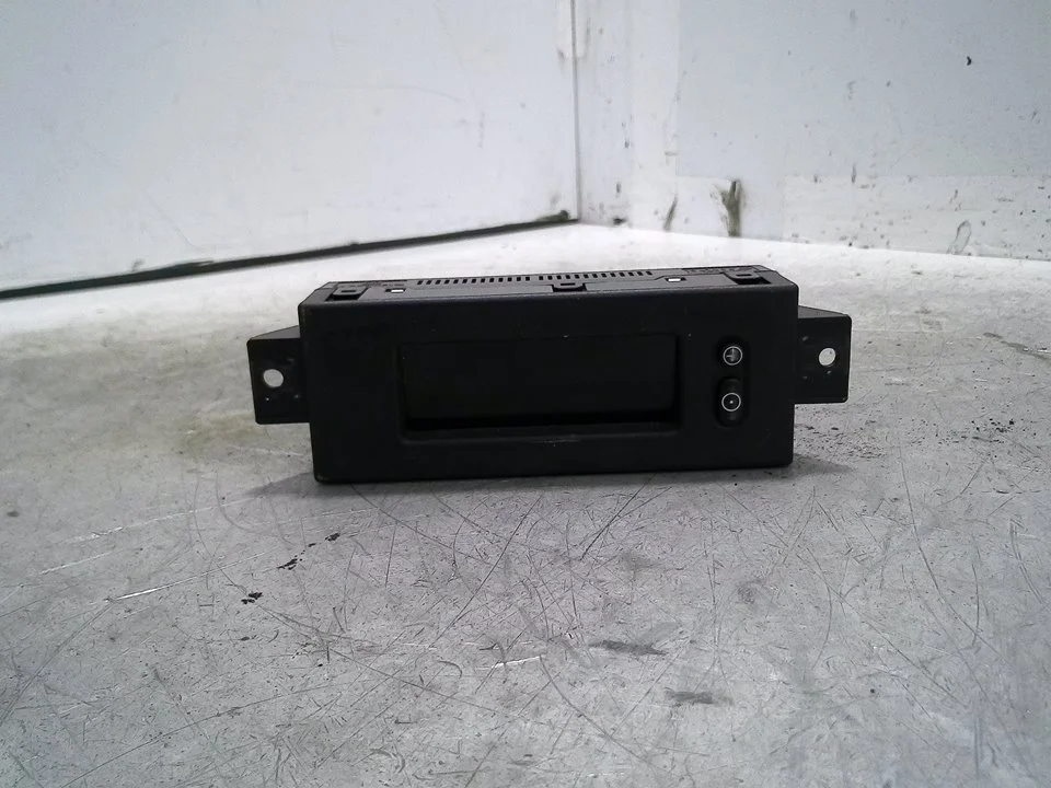 Foto de PANTALLA MULTIFUNCION OPEL MERIVA 1.7 16V DTI CAT (Y 17 DT / LR6) (75 CV / 55 KW) referencia 13156841