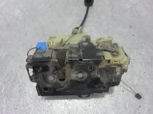 Foto de CERRADURA PUERTA DELANTERA DERECHA VOLKSWAGEN POLO IV (9N3) referencia 993019300 foto 5