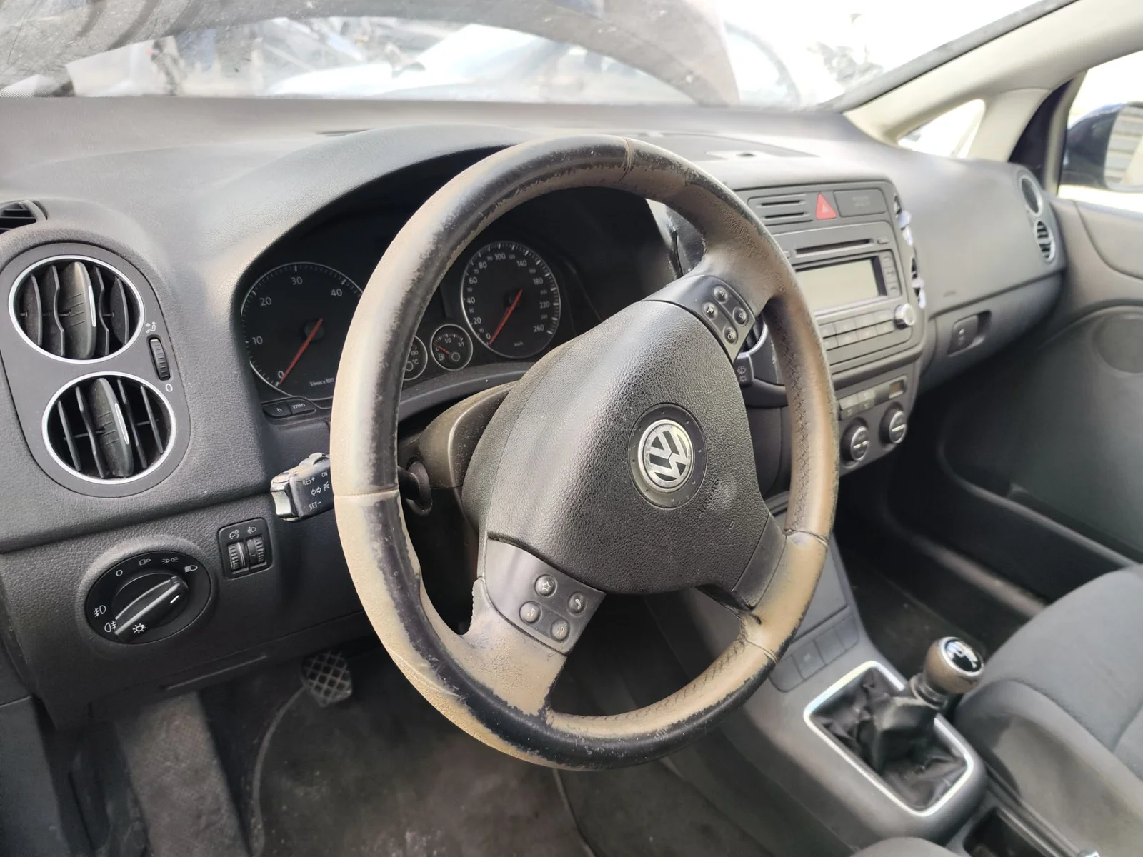 Foto de VOLANTE VOLKSWAGEN GOLF PLUS V (5M1) 1.9 TDI (105 CV / 77 KW)