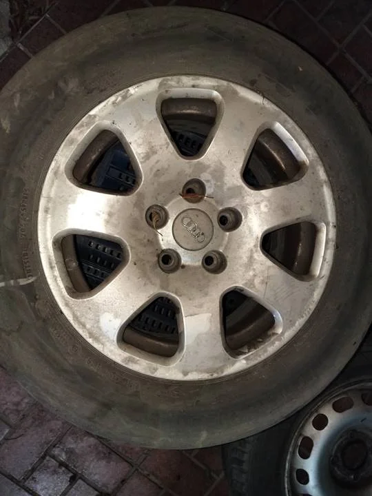 Foto de LLANTA AUDI A4 BERLINA (8E) referencia 8E0601025