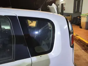 Foto de LUNA CUSTODIA TRASERA DERECHA CITROEN C3 PICASSO 1.6 HDi FAP (92 CV / 68 KW)