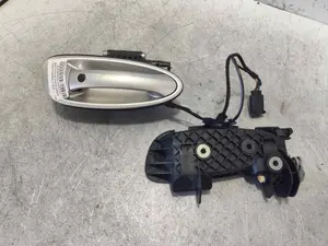 Foto de MANETA EXTERIOR TRASERA DERECHA PORSCHE PANAMERA (TIPO 970) referencia 97053706404 foto 2