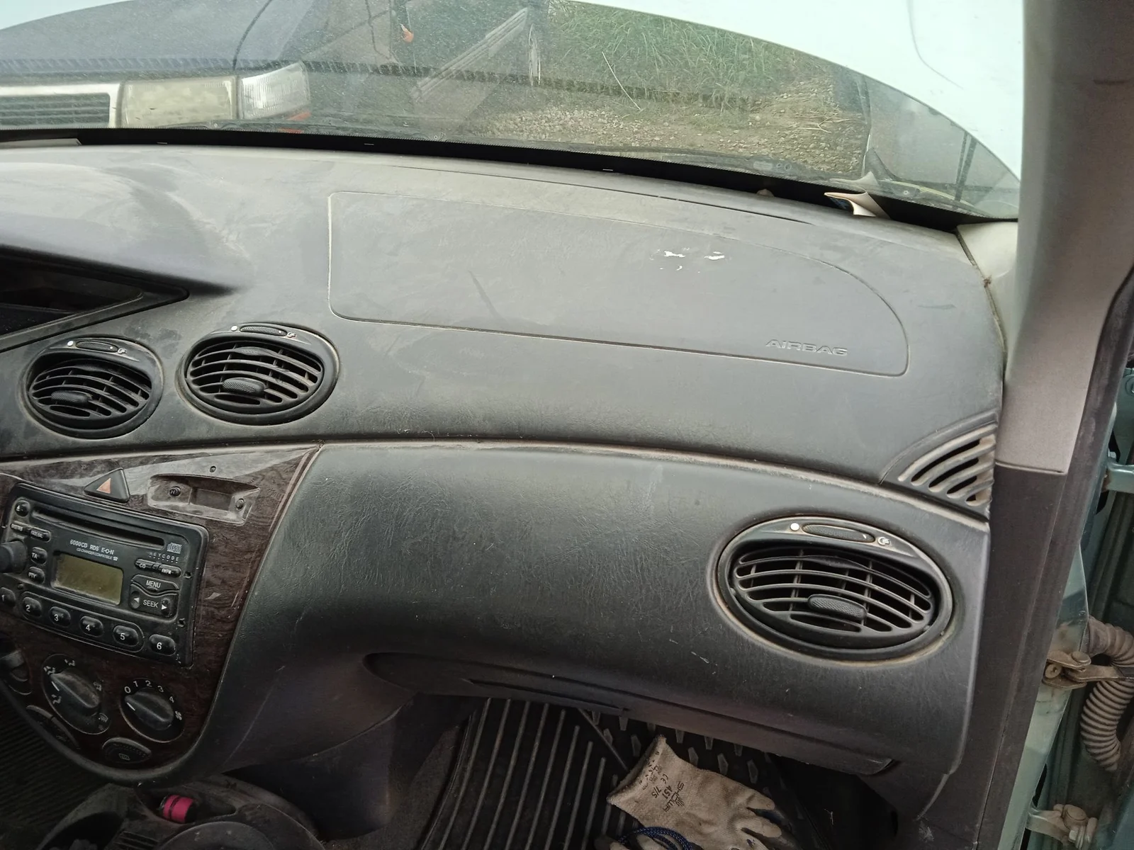 Foto de AIRBAG DELANTERO DERECHO FORD FOCUS FAMILIAR (CAK) 1.8 TDDI Turbodiesel CAT (90 CV / 66 KW)