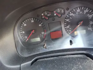 Foto de CUADRO INSTRUMENTOS VOLKSWAGEN GOLF IV BERLINA (1J1)(10.1997) 1.9 TDI (131 CV / 96 KW)