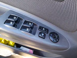 Foto de MANDO ELEVALUNAS DELANTERO IZQUIERDO KIA RIO (JB) 1.5 CRDi (110 CV / 81 KW)