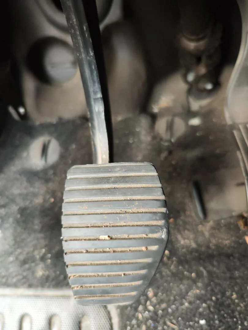 Foto de PEDAL FRENO PEUGEOT 207 1.4 16V CAT (KFU / ET3J4) (88 CV / 65 KW)