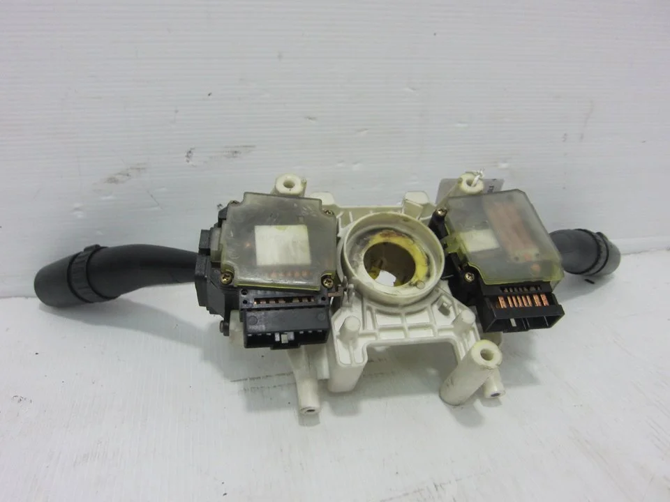 Foto de MANDO MULTIFUNCION HYUNDAI MATRIX (FC) 1.5 CRDi CAT (102 CV / 75 KW) referencia 9340017261