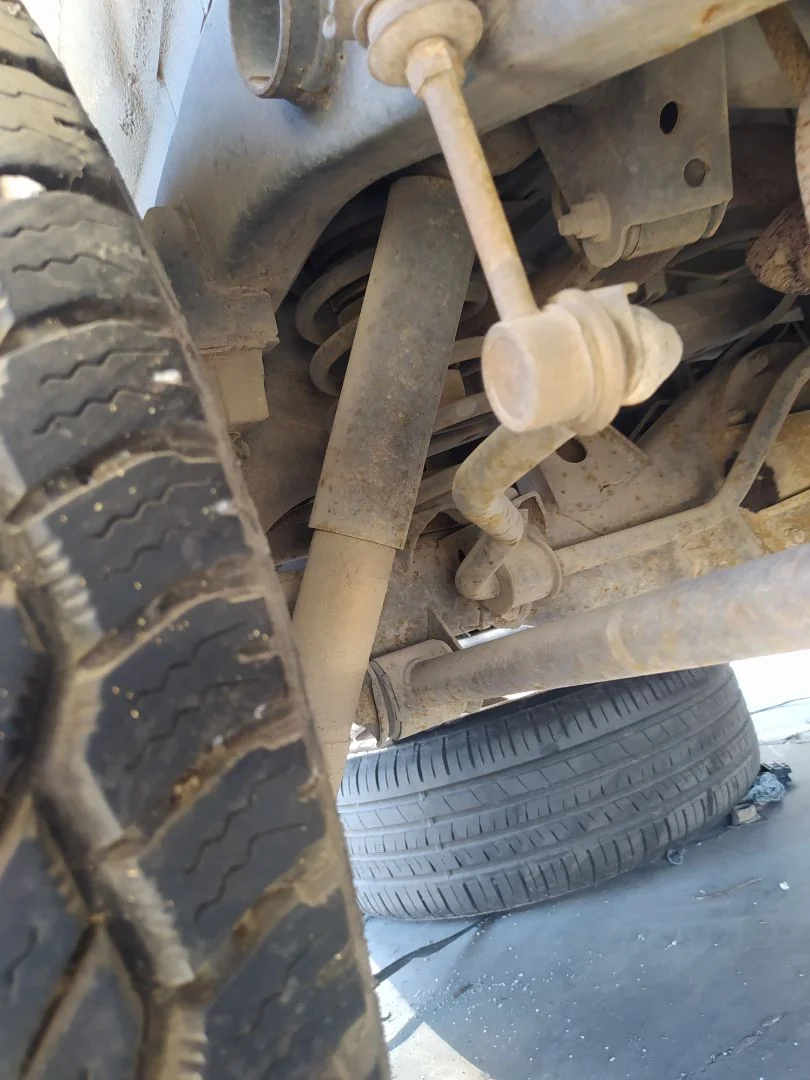 Foto de AMORTIGUADOR TRASERO DERECHO TOYOTA LAND CRUISER (J9) 3.0 Turbodiesel (125 CV / 92 KW)