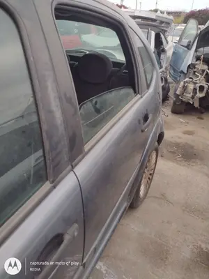 Foto de PUERTA TRASERA IZQUIERDA CITROEN C3 1.4 HDi (68 CV / 50 KW) referencia 9006K7