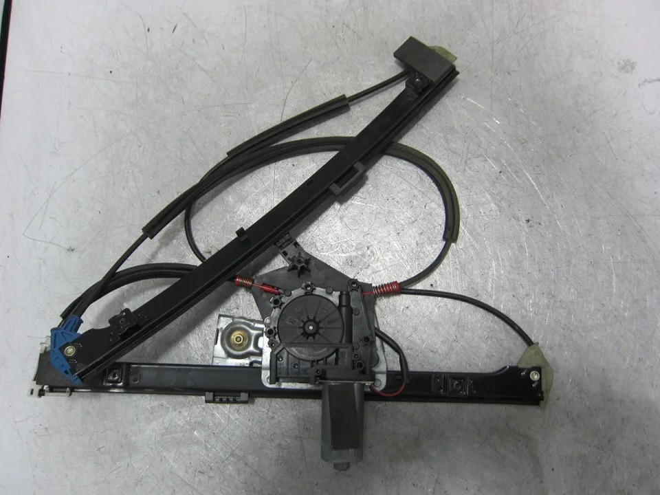 Foto de ELEVALUNAS DELANTERO IZQUIERDO SEAT IBIZA (6K1) 1.4 (60 CV / 44 KW) referencia 6K3959801K