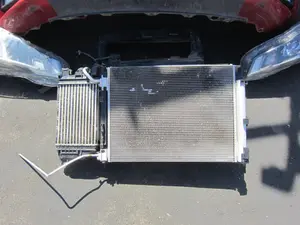 Foto de CONDENSADOR / RADIADOR  AIRE ACONDICIONADO NISSAN MICRA (K14) 0.9 CAT (90 CV / 66 KW) referencia 921005FA0A