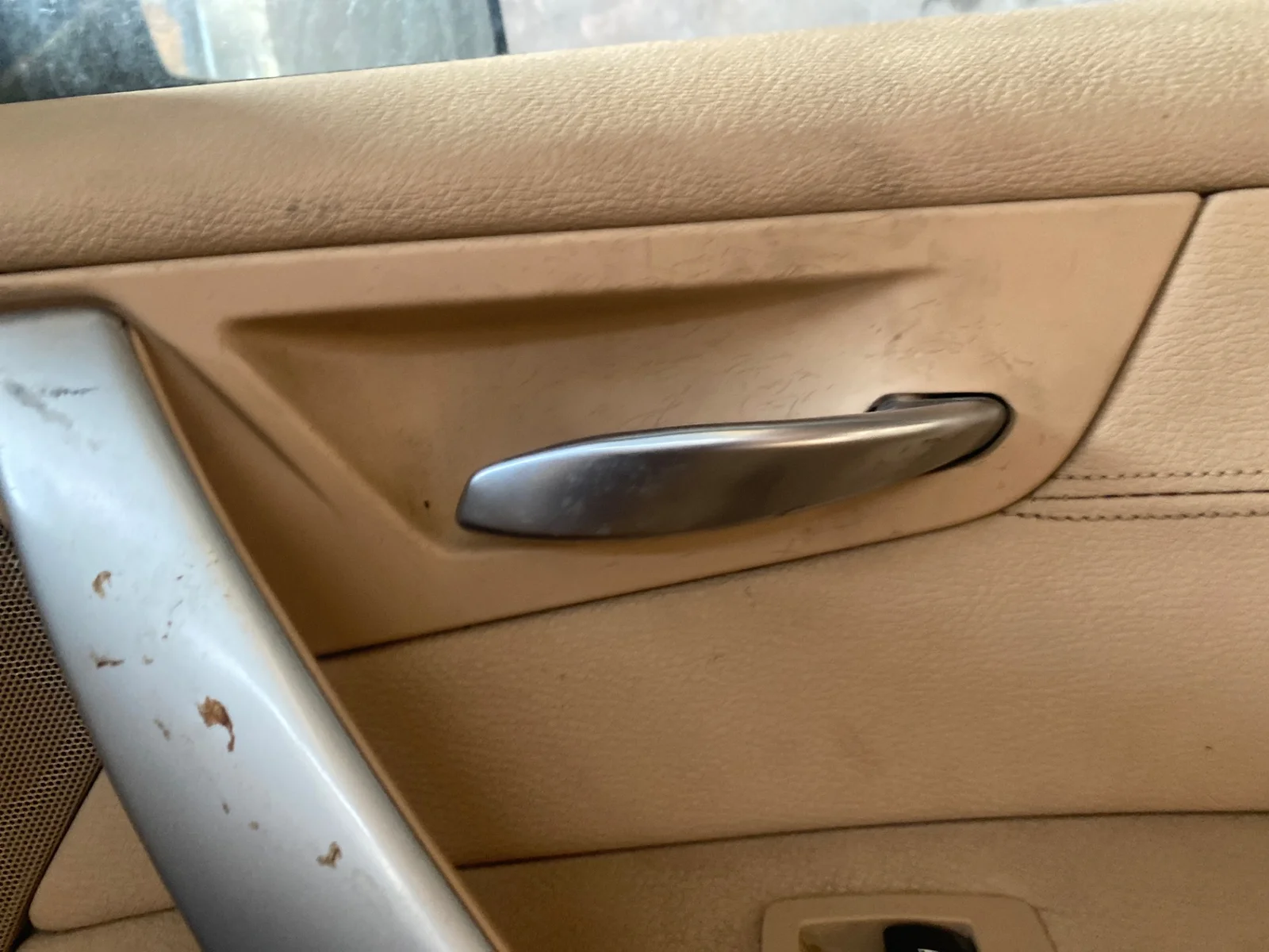 Foto de MANETA INTERIOR DELANTERA DERECHA BMW SERIE X3 (E83) 2.0 Turbodiesel CAT (177 CV / 130 KW)