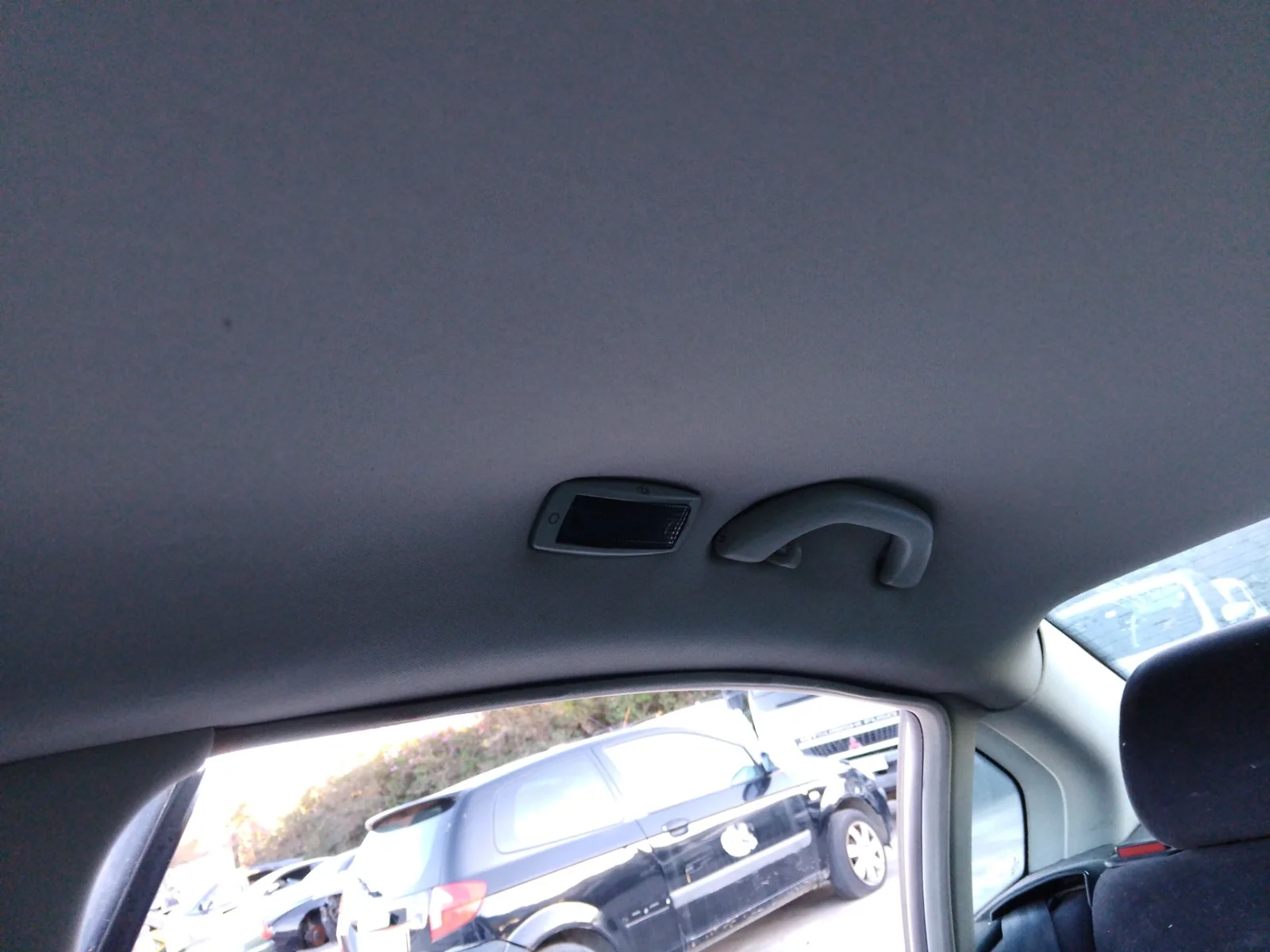 Foto de ASIDERO TECHO TRASERO DERECHO VOLKSWAGEN PASSAT BERLINA (3B3) 1.9 TDI (131 CV / 96 KW)