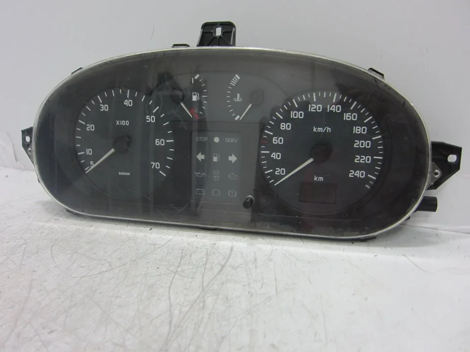 Foto de CUADRO INSTRUMENTOS RENAULT MEGANE I FASE 2 BERLINA (BA0) 1.9 dTi Diesel (80 CV / 59 KW) referencia 216501761
