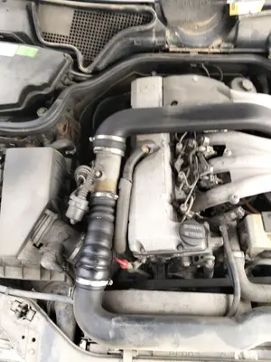 Foto de MOTOR COMPLETO MERCEDES-BENZ CLASE E (BM 210) BERLINA 2.9 Turbodiesel CAT (129 CV / 95 KW) referencia 602982 foto 1