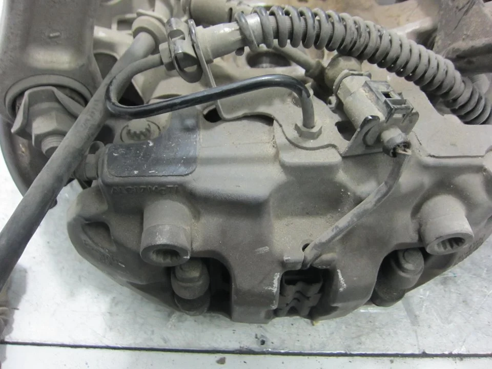 Foto de PINZA DE FRENO TRASERA DERECHA PORSCHE CAYENNE (TIPO 92A) referencia 7P0615424