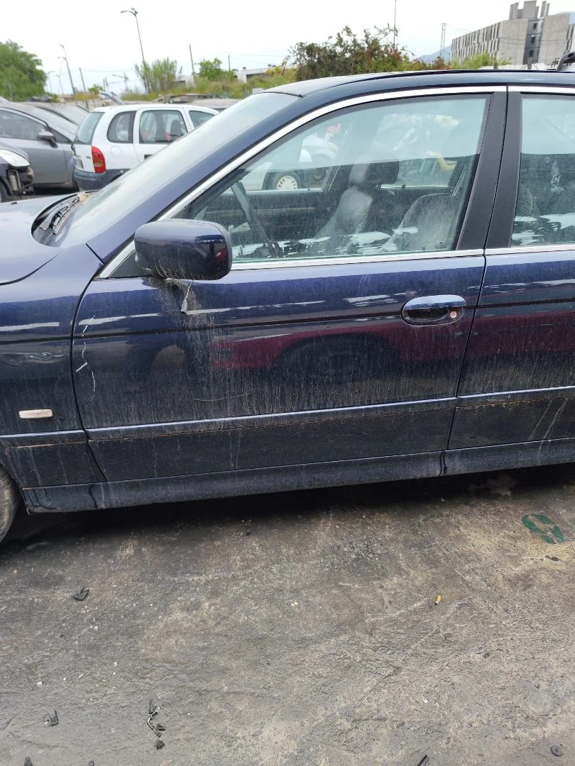 Foto de PUERTA DELANTERA IZQUIERDA BMW SERIE 5 BERLINA (E39) 3.0 24V Turbodiesel CAT (193 CV / 142 KW)