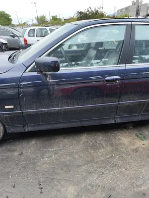 Foto de PUERTA DELANTERA IZQUIERDA BMW SERIE 5 BERLINA (E39) 3.0 24V Turbodiesel CAT (193 CV / 142 KW)