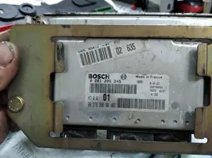 Foto de CENTRALITA MOTOR UCE PEUGEOT 306 3/5 PT. (S1)(01.1993) referencia 0261206245 foto 2