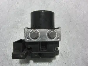 Foto de ABS FORD FOCUS BERLINA (CAP) referencia 3M512MM110GA foto 3