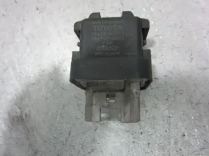 Foto de RELE TOYOTA YARIS (NCP1/NLP1/SCP1) 1.4 Turbodiesel CAT (75 CV / 55 KW) referencia 2861067010