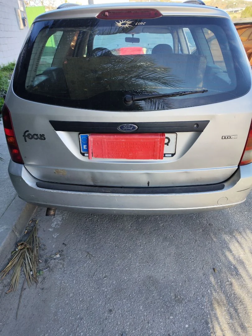 Foto de PORTON TRASERO FORD FOCUS FAMILIAR (CAK) 1.8 TDCi Turbodiesel CAT (116 CV / 85 KW)