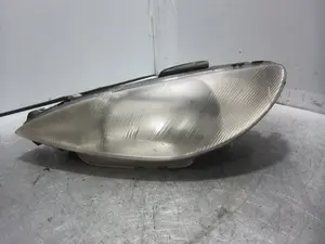 Foto de FARO IZQUIERDO PEUGEOT 206 1.6  (88 CV / 65 KW) referencia 085501245L