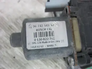 Foto de ELEVALUNAS DELANTERO DERECHO PEUGEOT 208 1.4 HDi FAP (68 CV / 50 KW) referencia 9674254380 foto 5