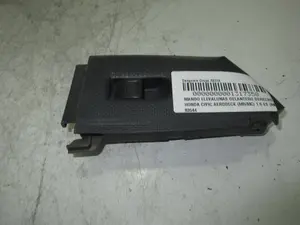 Foto de MANDO ELEVALUNAS DELANTERO DERECHO HONDA CIVIC AERODECK (MB/MC) 1.6 CAT (D 16 B 2) (116 CV / 85 KW) referencia 83544S6AG0