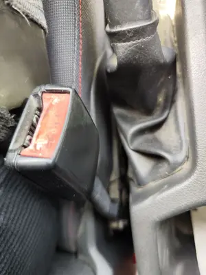 Foto de PRETENSOR AIRBAG IZQUIERDO FORD C-MAX (CB3)(2007) 1.8 TDCi Turbodiesel CAT (116 CV / 85 KW)