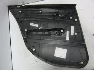 Foto de GUARNECIDO PUERTA TRASERA DERECHA BMW SERIE 1 BERLINA 5P (F20) 2.0 Turbodiesel (116 CV / 85 KW) referencia 51427271980 foto 3